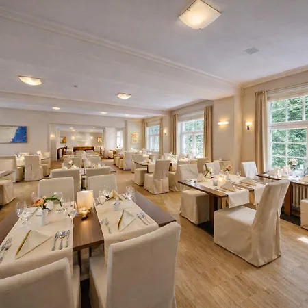 Sante Royale Hotel- & Gesundheitsresort 4* באד בראמבאך